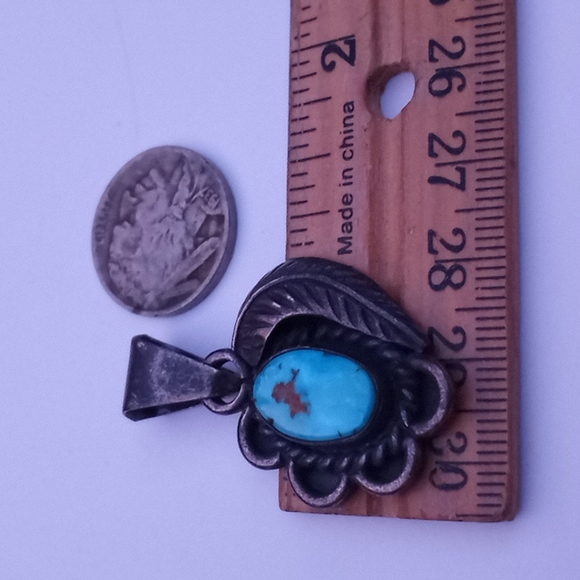 VERY VINTAGE Native American Natural Turquoise Sterling Silver w Feather PENDANT - Picture 10 of 16